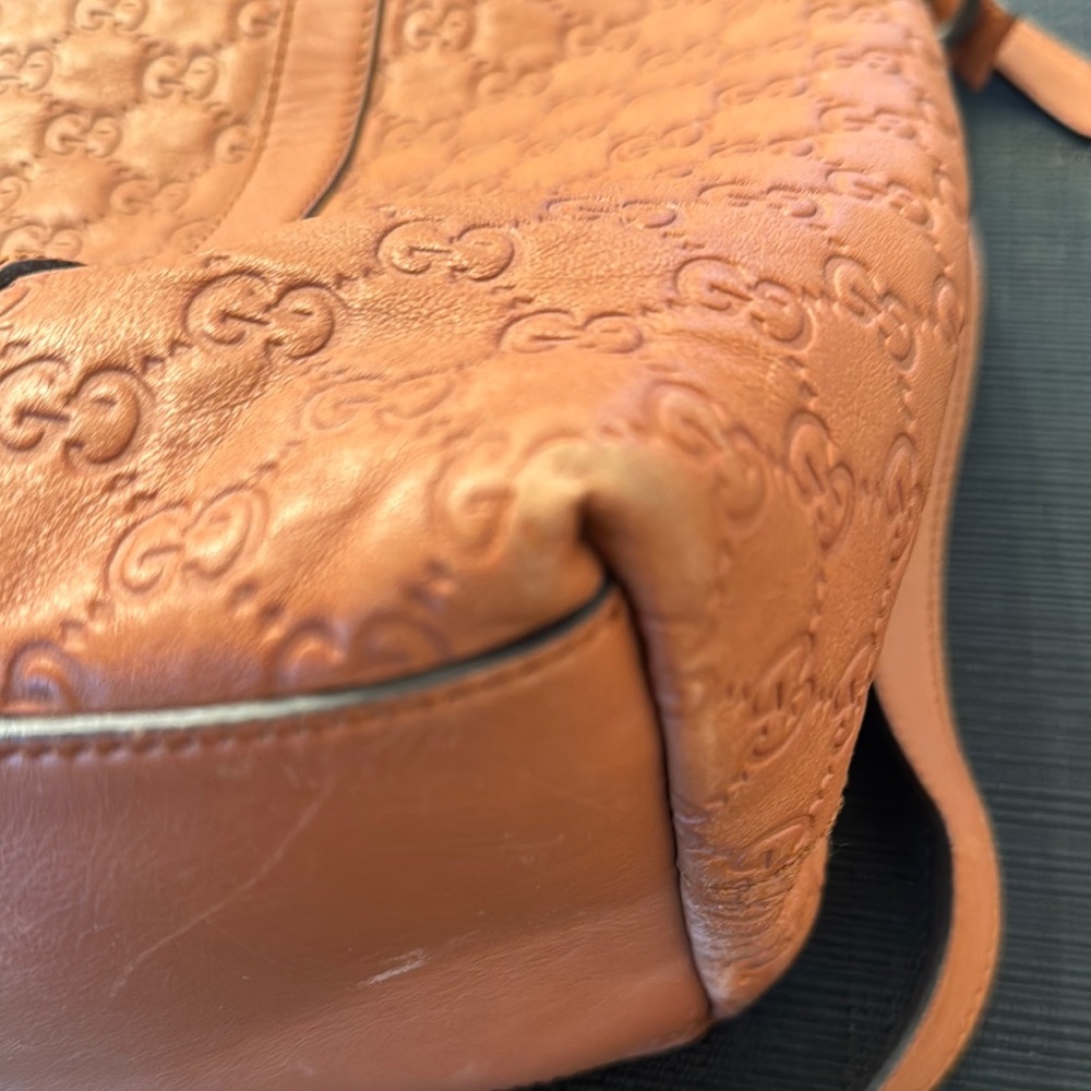Gucci Large Guccisima Embossed Tan/Cognac Leather Tote with Removable Strap - Picture 4 of 10